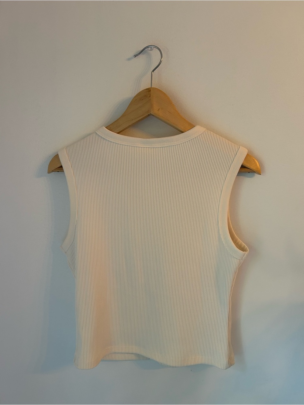 H&M Cream Ribbed V-Neck Tank with Gold Buttons - Picture 7 of 7